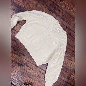 Jessica Simpson sweater